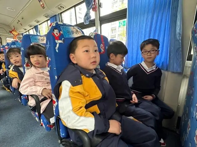 校車著火了可怎么辦？這家幼兒園進行了安全應急演練