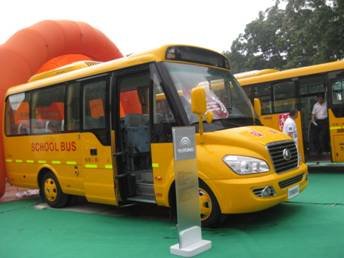 新聞觀察:國內外校車運營有無成功和先進經驗