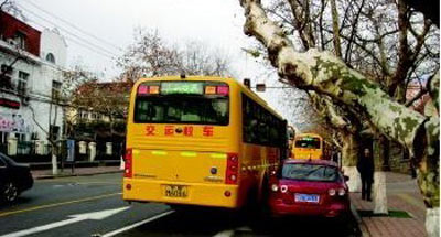 每輛虧7000 青島校車運(yùn)營難(圖)