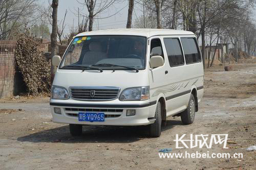 灤南：超載校車被罰款1500元 扣除12分