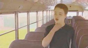美國華盛頓：司機突發心臟病，13歲男童救校車