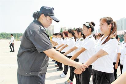 校車護導學反恐(圖)