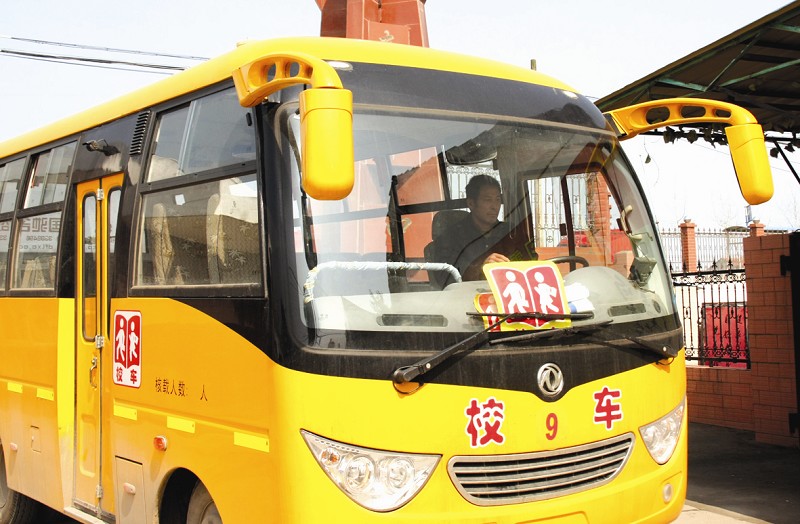 持B照、C照開校車 江陵一校車公司司機駕照資質不達標