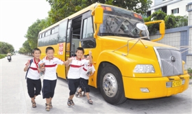 石獅今年將更換30輛國標校車 政府出資補助