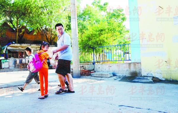 就算幼兒園配備了校車，如今也只能閑置了。