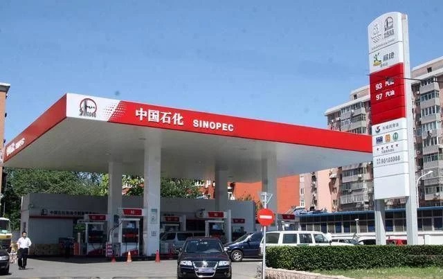 校車加油時(shí)應(yīng)注意哪些安全措施