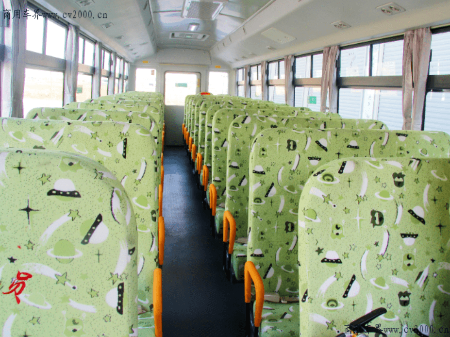 中通客車：推出國內(nèi)首款空氣懸架校車