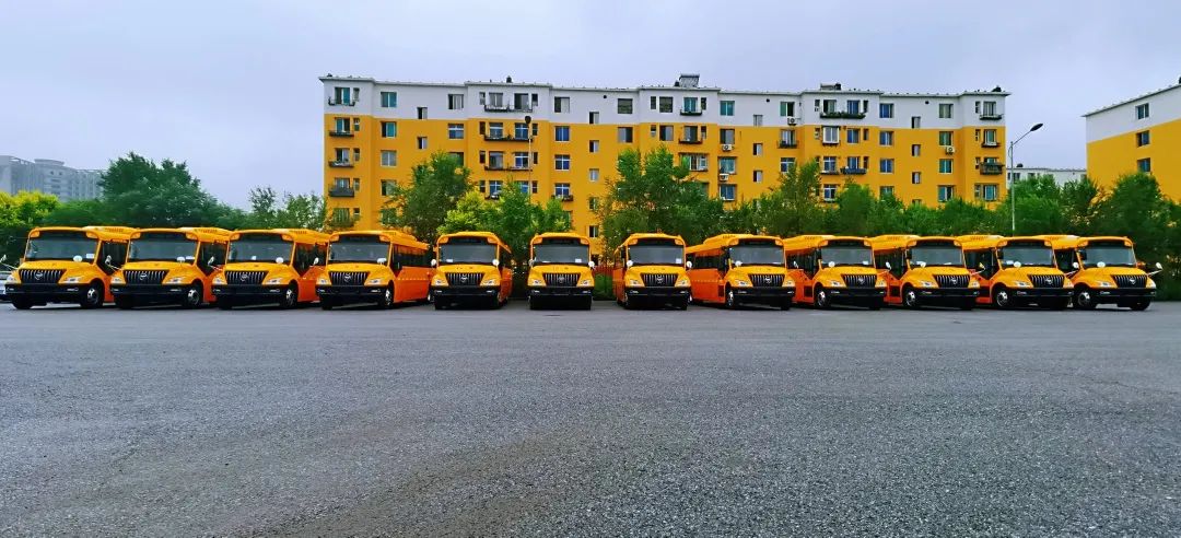 護航開學季 批量歐輝BJ6116健康校車交付鞍山交運旅游