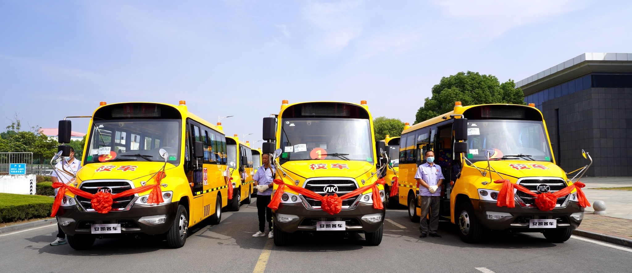 肥西校車：車輛升級換代 服務拾階而上