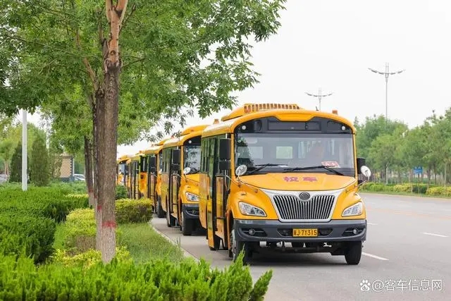 黃驊校車聯手宇通，把公益做成事業