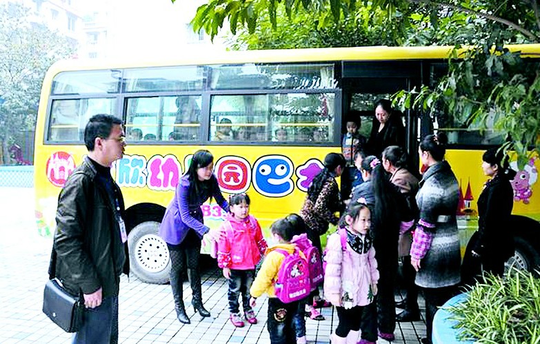 幼兒園校車簽署“安全責任狀”