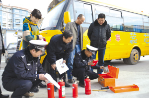 【蘭州警視】河北交警三舉措檢查校車安全