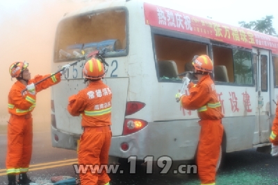 校車突發事件應急救援演練活動在常德臨澧開展