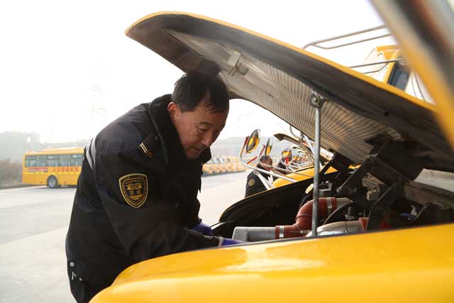 青島1800輛校車放寒假， 下學期校車線路需提前報名