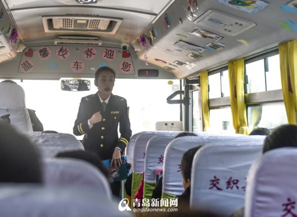 山東頭村借讀生坐上新校車