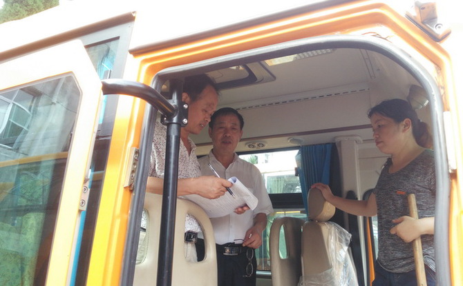 湖南常德漢壽縣：規(guī)范暑期校車安全管理 確保校車運營安全