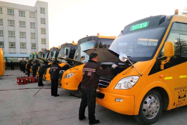 188部校車整裝待發，迎接新學期