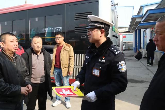 加強(qiáng)校車管理 淄博高新區(qū)召開校車管理工作現(xiàn)場(chǎng)會(huì)