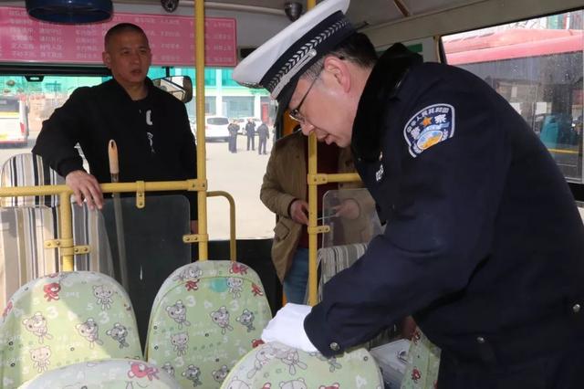 加強(qiáng)校車管理 淄博高新區(qū)召開校車管理工作現(xiàn)場(chǎng)會(huì)
