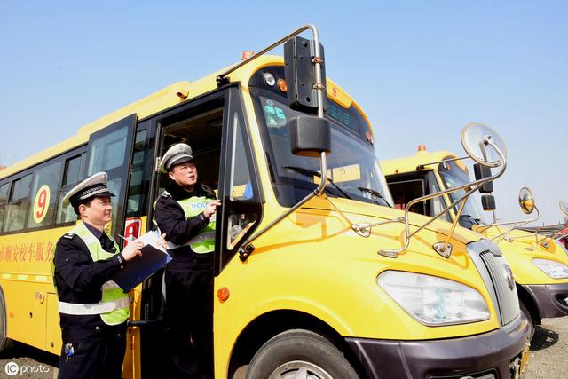 德江縣召開2019年校車安全管理培訓(xùn)會