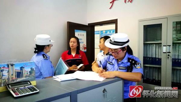 新晃交警深入客運企業、校車公司開展中秋節前安全隱患排查