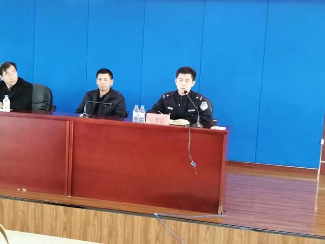警鐘長鳴、防患未然——長春交警雙陽大隊走進吉林省福祥校車服務(wù)有限公司，開展交通安全及法制宣講活動