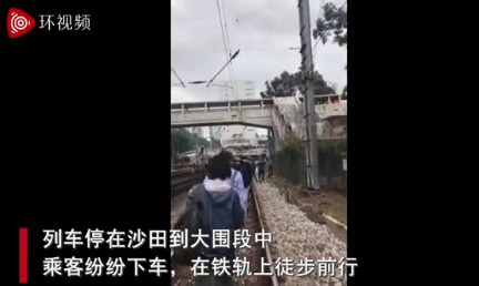 “他們想讓香港癱瘓！”暴徒對市民淋潑易燃液體、朝校車前扔汽油彈……