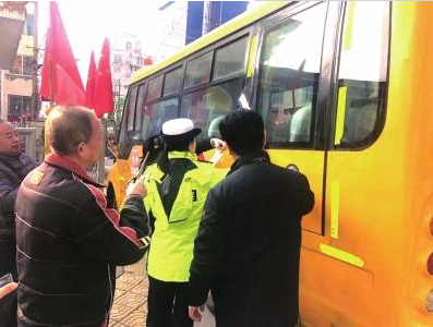 蘭州市校車統一封存 確保從源頭杜絕交通安全隱患
