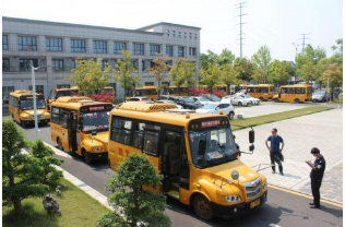 常德交警柳葉湖大隊(duì)：開展校車安全隱患大排查行動