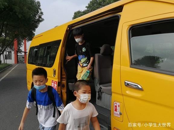 校車，為農(nóng)村孩子的求學(xué)路保駕護(hù)航