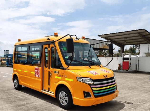核載7人的校車坐了23名學(xué)生 淮南一駕駛員因危險駕駛被拘役