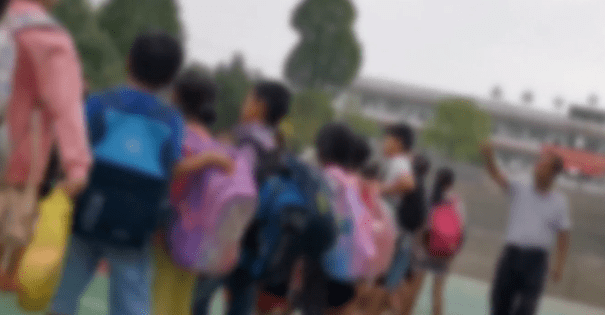 廣東：韶關這地的農村校車核載19人,實載39名學生,家長擔心安全問題