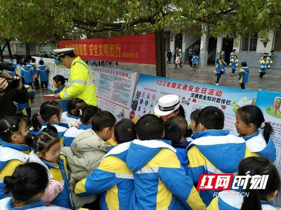 湖南瀘溪：校車按季“體檢”連續(xù)十年“零事故”