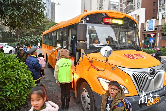 廣東佛山：共享校車、無紙化報名……禪城這樣為教育服務賦能升級
