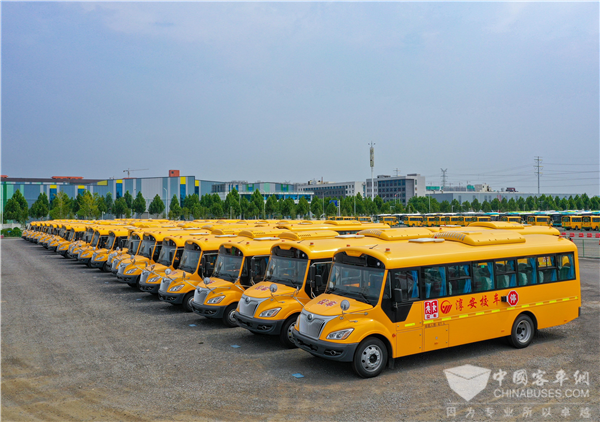 杭州淳安：為莘莘學子保駕護航 70輛宇通專用校車交付杭州淳安