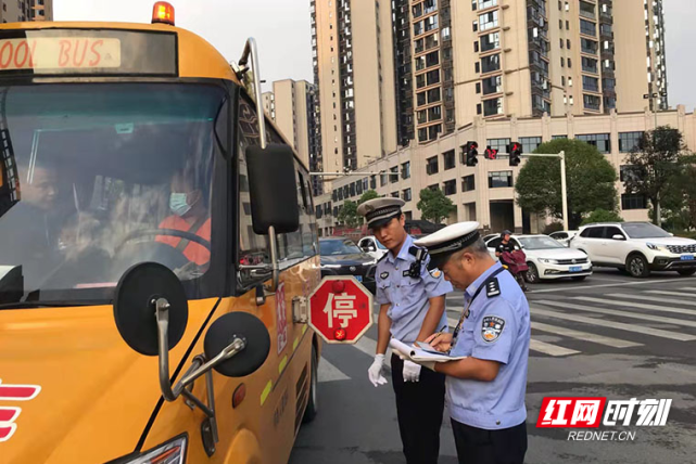 吉首：多舉措筑牢校車安全防線