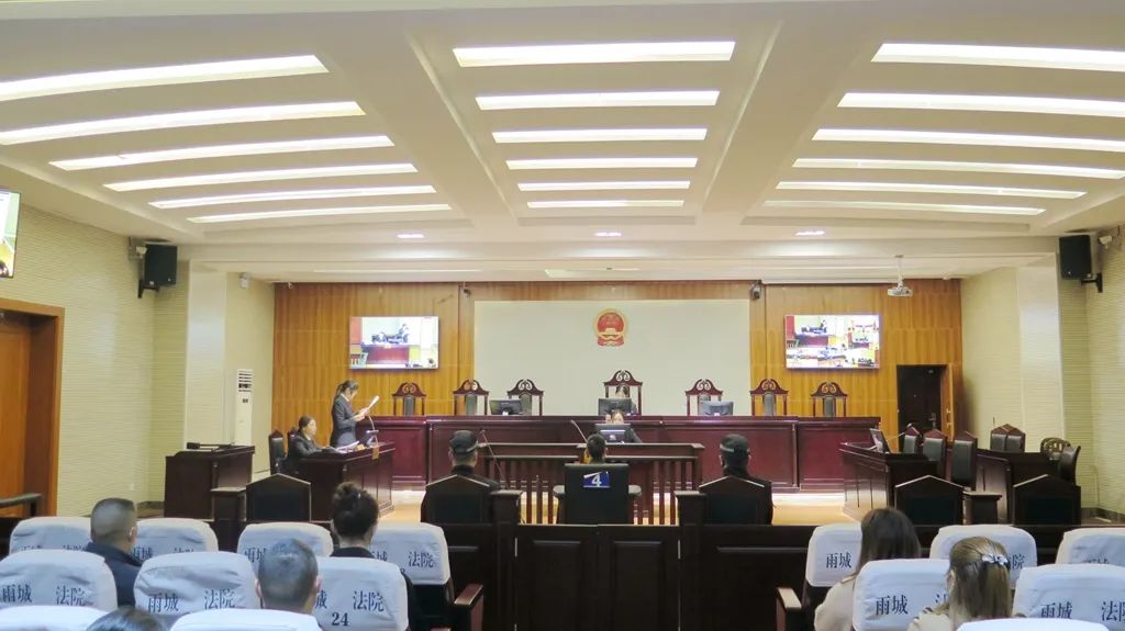【感受公平正義】“黑校車”非法運營還超載13人，法院判了！