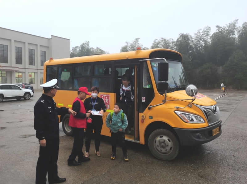 桃江：持續推進校車交通頑瘴痼疾整治 筑牢校車安全“防護網”