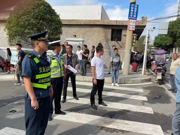 清鎮(zhèn)：加強“黑校車”整治 保障學生出行安全