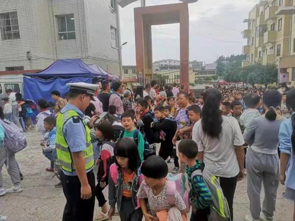 清鎮(zhèn)：加強“黑校車”整治 保障學生出行安全