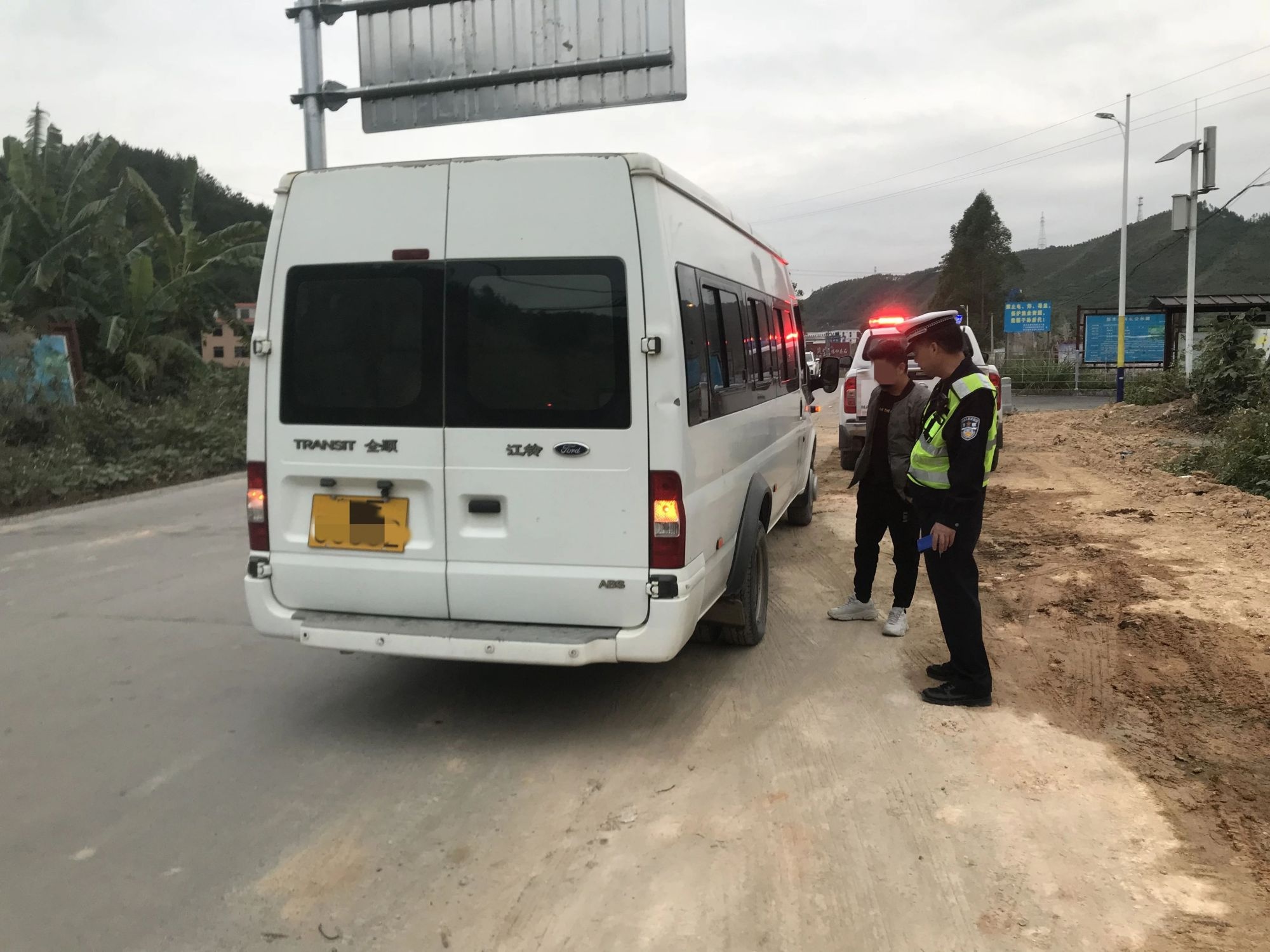 新豐公安四項舉措強化校車安全管理