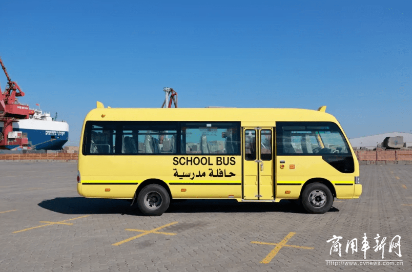 走出去 | 71輛校車出口阿聯酋！金龍客車持續深耕“一帶一路” 沿線國家市場