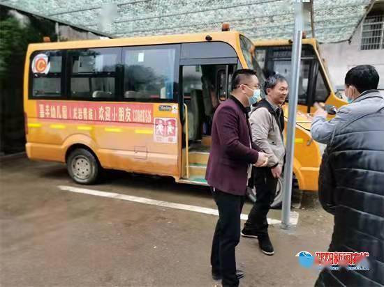 邵陽縣：黃先平開展校車安全常態化檢查