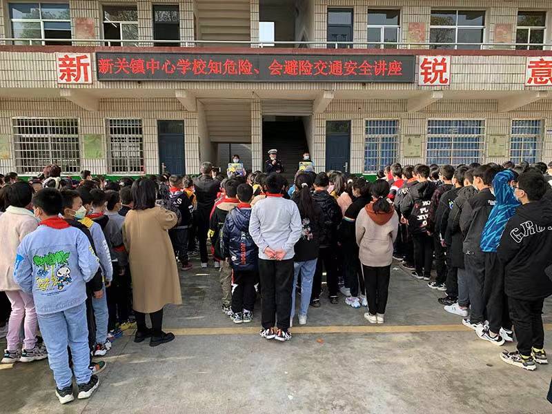 校車司機準駕不符，罰款4千記18分！常德交警開展校車安全整治