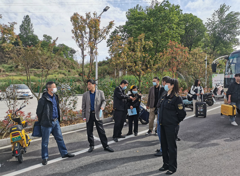 岳西開展校車及接送學生車輛聯合檢查