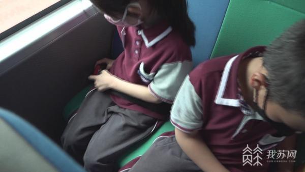 保障校車安全 南京江北新區(qū)警方走進校園應(yīng)急演練
