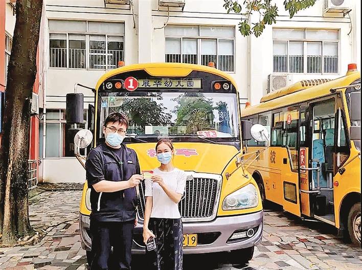 龍華區安委辦開展校車企業安全管理專項督導檢查