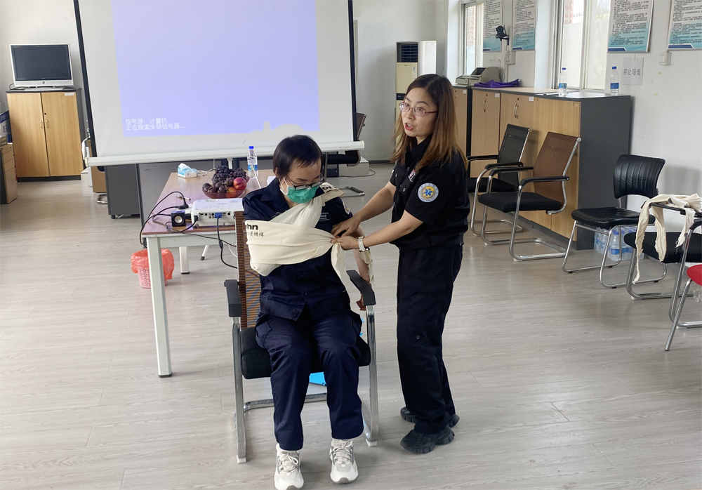 三河市120急救指揮中心組織開展校車駕駛員、照管員初級急救員培訓(xùn)