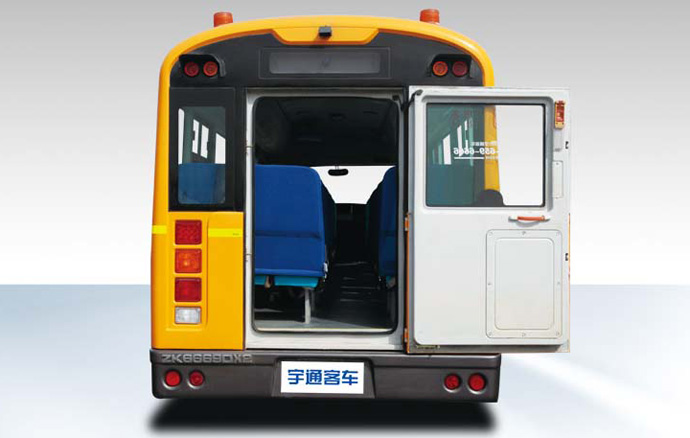 校車可解決“中國式接孩子”帶來的交通難題