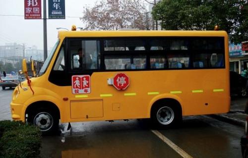 網上評論中國最安全，但為什么學生上下學家長還要接送？